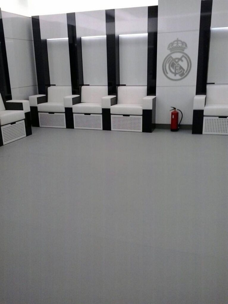 VESTUARIOS REAL MADRID